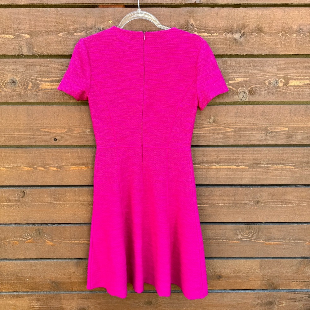 St. John Wool Blend Boucle Knit Fit & Flare Dress Sz 2 Fuchsia Pink - Picture 4 of 8